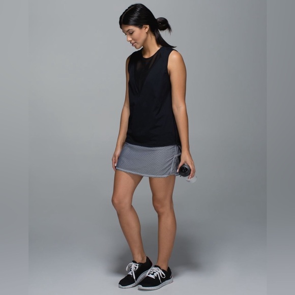 lululemon athletica Dresses & Skirts - Lululemon Run Pace Setter Skirt *4-way Stretch Giant Herringbone Swift 8 Tall